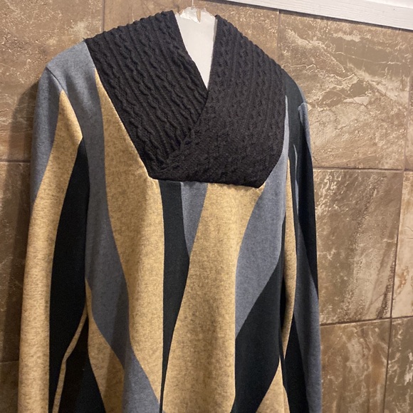 Highness - Picture 2 of 6